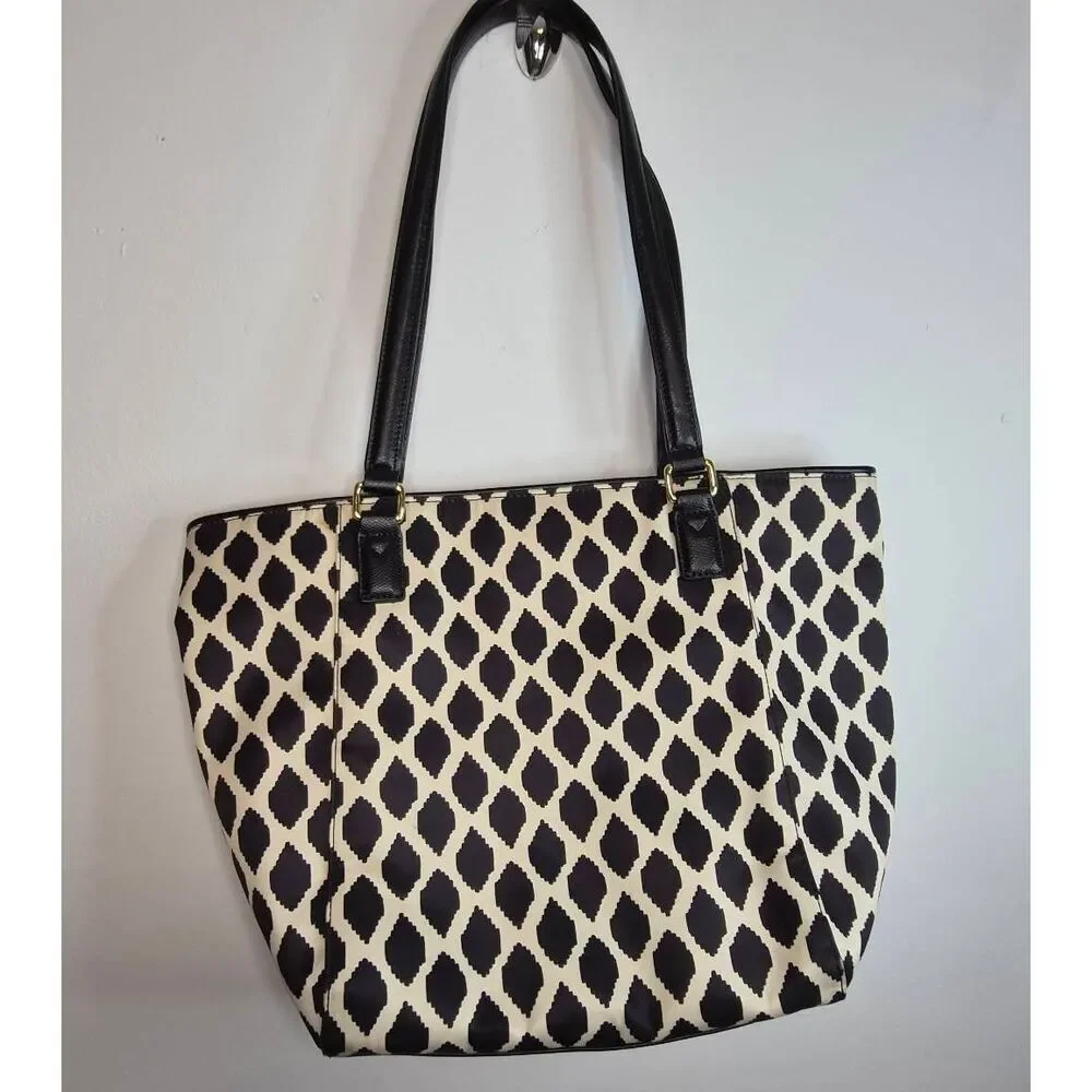 Vera Bradley this chic